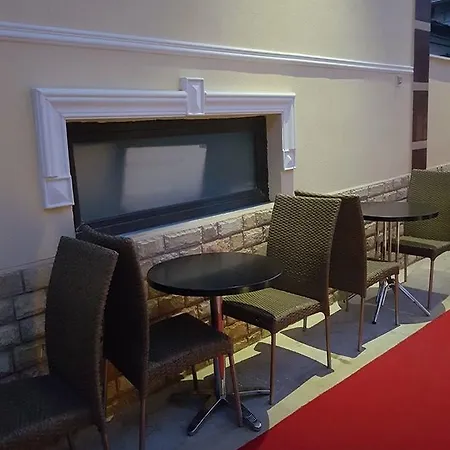 Hotel Nefeli *