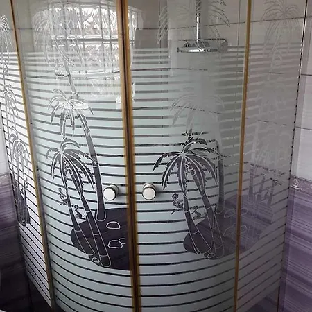 Nefeli Hotel *